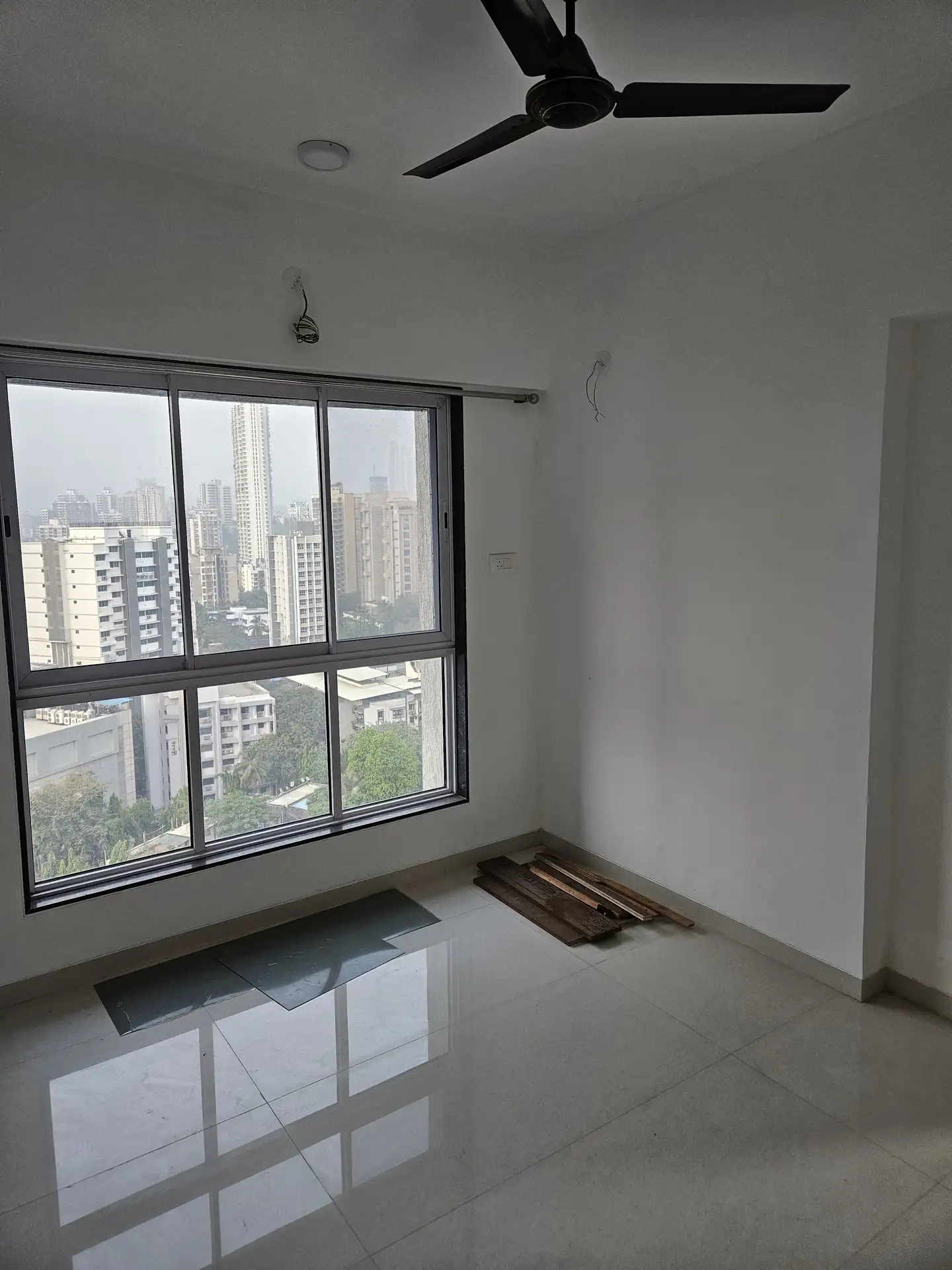 1 BHK Flat for Rent in Empire Tower, Malad East